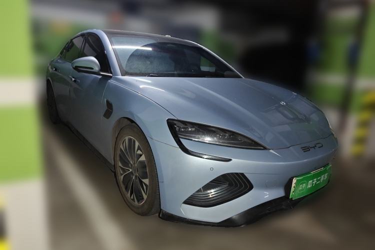 Used BYD Seal 2022 550 km Standard Range Rear-Wheel Drive Prestige Version Front Right 45 Deg
