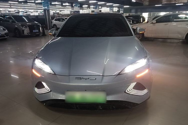 Used BYD Seal 2022 550 km Standard Range Rear-Wheel Drive Prestige Version Front