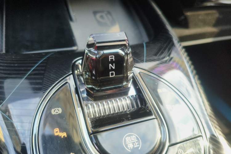 Used BYD Seal 2022 650 km All-Wheel-Drive Performance Version Gear Lever