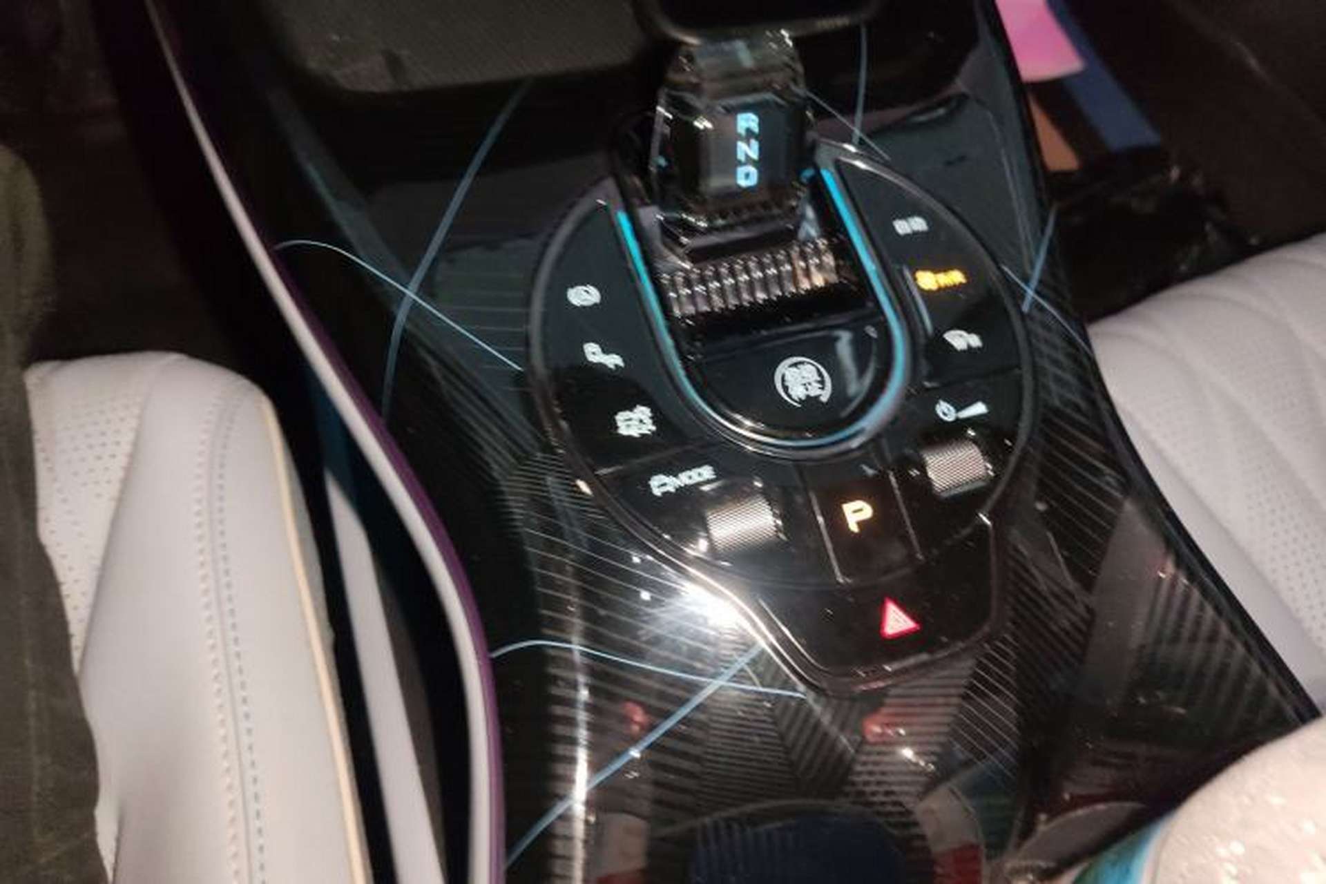 Used BYD Seal 2022 550 km Standard Range Rear-Wheel Drive Prestige Version Gear Lever