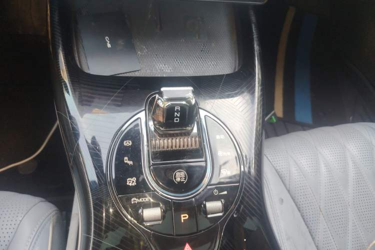 Used BYD Seal 2022 550 km Standard Range Rear-Wheel Drive Elite Version Gear Lever