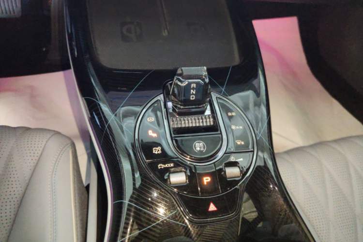 Used BYD Seal 2022 550 km Standard Range Rear-Wheel Drive Prestige Version Gear Lever