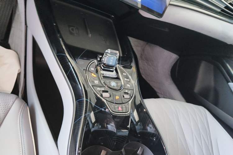 Used BYD Seal 2022 550 km Standard Range Rear-Wheel Drive Prestige Version Gear Lever