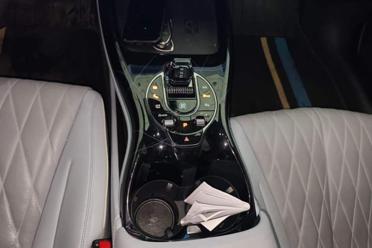 Used BYD Seal 2022 700 km Long-Range Rear-Wheel-Drive Version Gear Lever