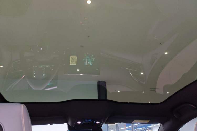 Used BYD Seal 2022 550 km Standard Range Rear-Wheel Drive Elite Version Headliner