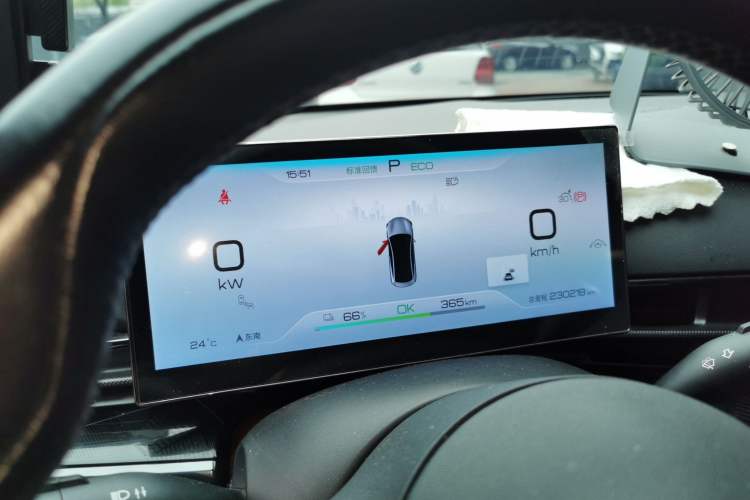 Used BYD Seal 2022 550 km Standard Range Rear-Wheel Drive Prestige Version Instrument Cluster