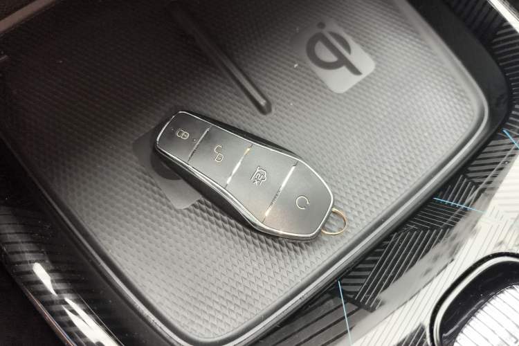 Used BYD Seal 2022 550 km Standard Range Rear-Wheel Drive Prestige Version Interior 1