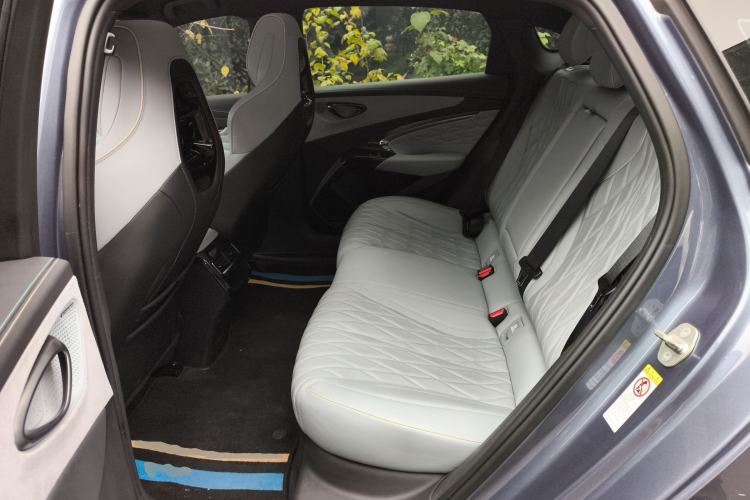 Used BYD Seal 2022 550 km Standard Range Rear-Wheel Drive Prestige Version Interior 4
