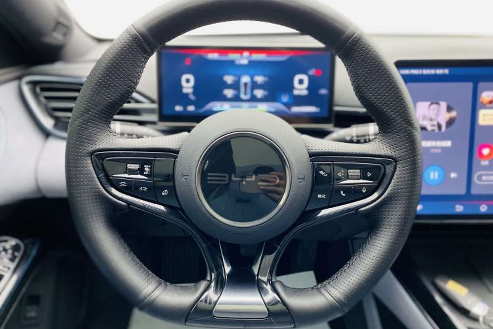 Used BYD Seal 2022 650 km All-Wheel-Drive Performance Version Interior 8