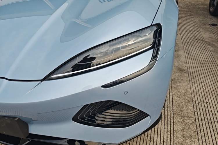 Used BYD Seal 2022 550 km Standard Range Rear-Wheel Drive Prestige Version Left Front Headlight