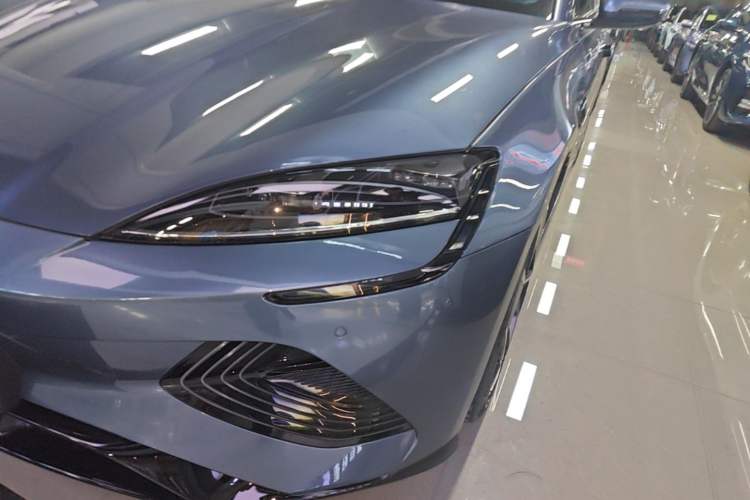 Used BYD Seal 2022 700 km Long-Range Rear-Wheel-Drive Version Left Front Headlight
