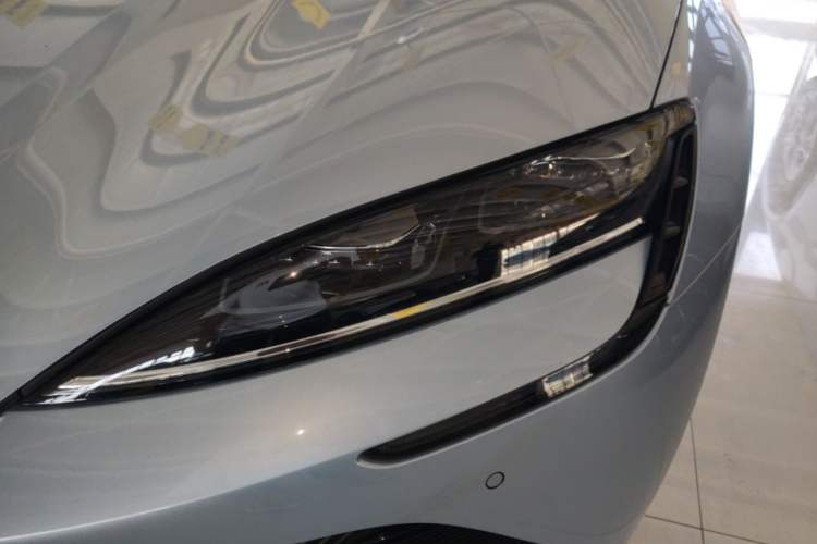 Used BYD Seal 2022 550 km Standard Range Rear-Wheel Drive Prestige Version Left Front Headlight