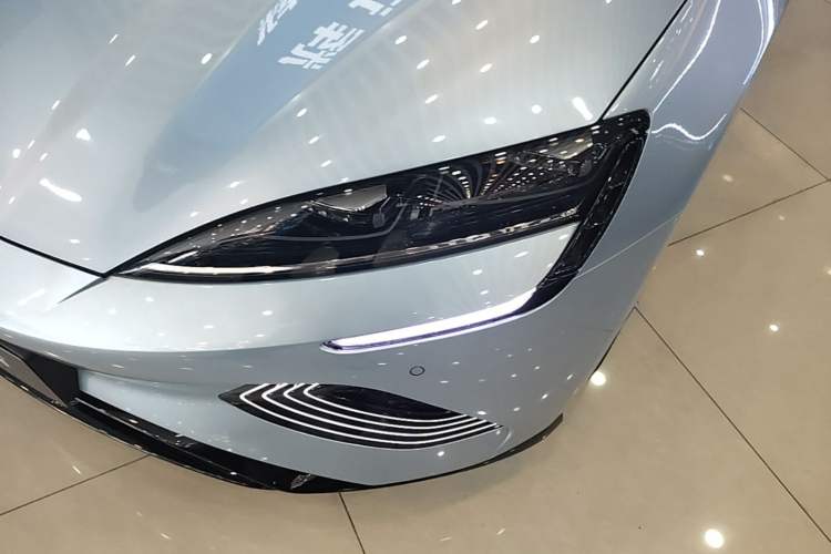 Used BYD Seal 2022 700 km Long-Range Rear-Wheel-Drive Version Left Front Headlight