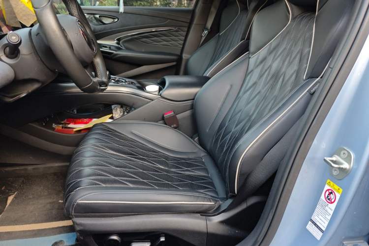 Used BYD Seal 2022 700 km Long-Range Rear-Wheel-Drive Version Left Front Seat