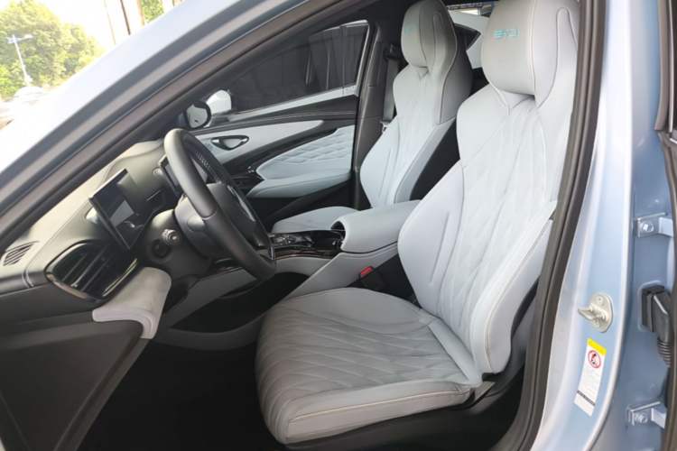 Used BYD Seal 2022 550 km Standard Range Rear-Wheel Drive Prestige Version Left Front Seat