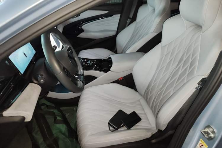 Used BYD Seal 2022 700 km Long-Range Rear-Wheel-Drive Version Left Front Seat