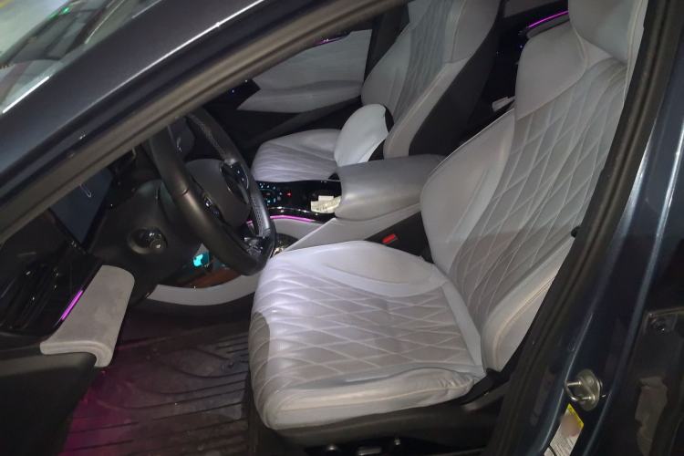 Used BYD Seal 2022 700 km Long-Range Rear-Wheel-Drive Version Left Front Seat