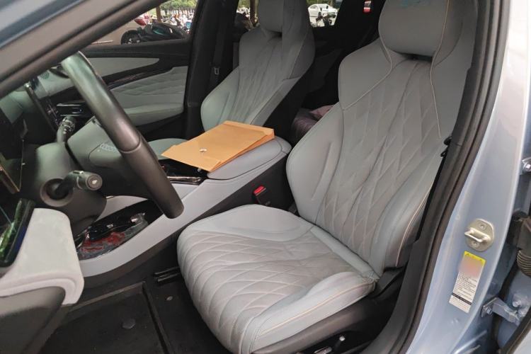 Used BYD Seal 2022 650 km All-Wheel-Drive Performance Version Left Front Seat