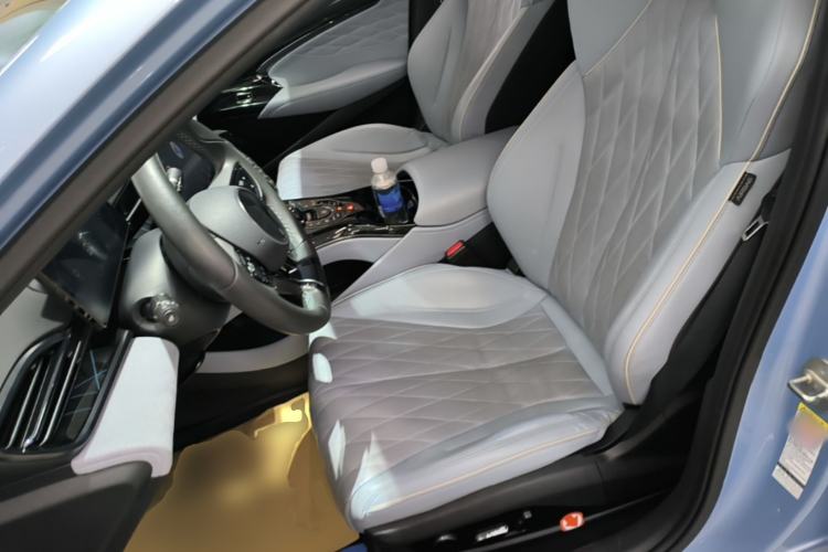 Used BYD Seal 2022 650 km All-Wheel-Drive Performance Version Left Front Seat