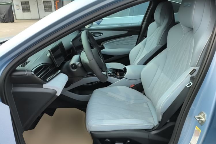 Used BYD Seal 2022 650 km All-Wheel-Drive Performance Version Left Front Seat