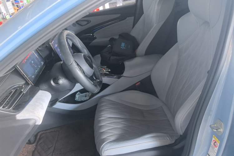 Used BYD Seal 2022 700 km Long-Range Rear-Wheel-Drive Version Left Front Seat