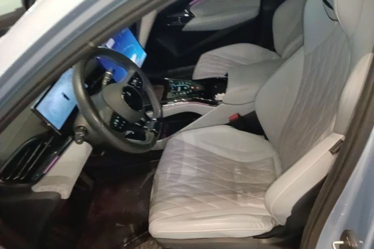 Used BYD Seal 2022 700 km Long-Range Rear-Wheel-Drive Version Left Front Seat