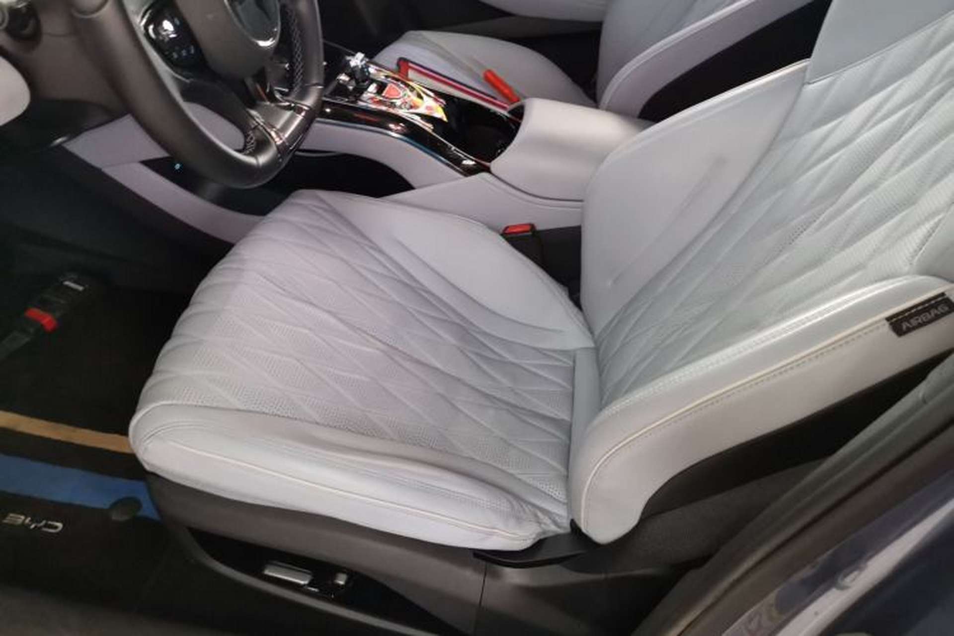 Used BYD Seal 2022 550 km Standard Range Rear-Wheel Drive Prestige Version Left Front Seat