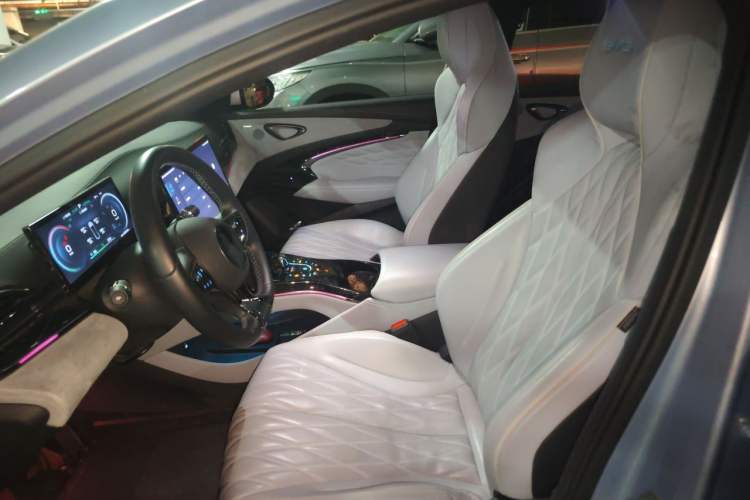 Used BYD Seal 2022 550 km Standard Range Rear-Wheel Drive Prestige Version Left Front Seat
