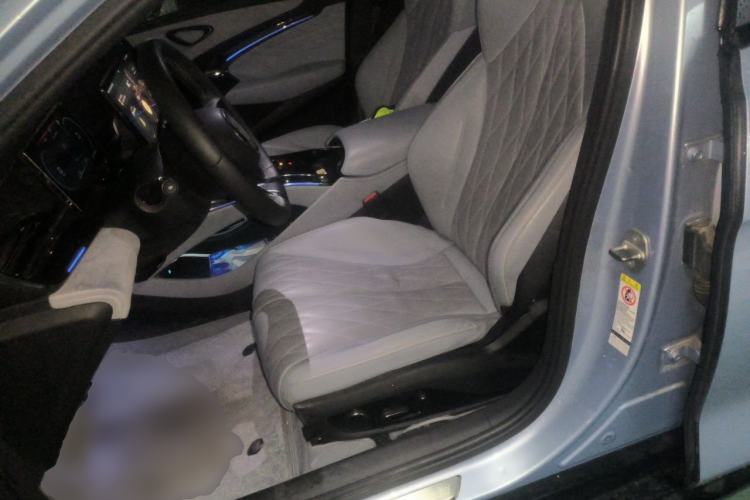 Used BYD Seal 2022 650 km All-Wheel-Drive Performance Version Left Front Seat