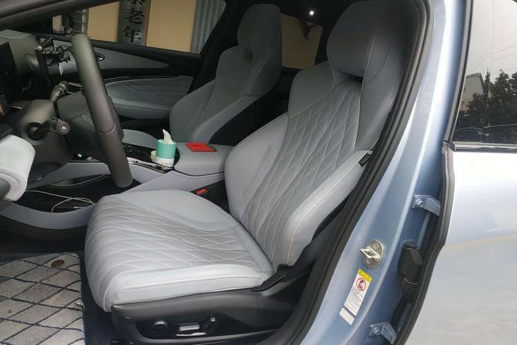Used BYD Seal 2022 700 km Long-Range Rear-Wheel-Drive Version Left Front Seat