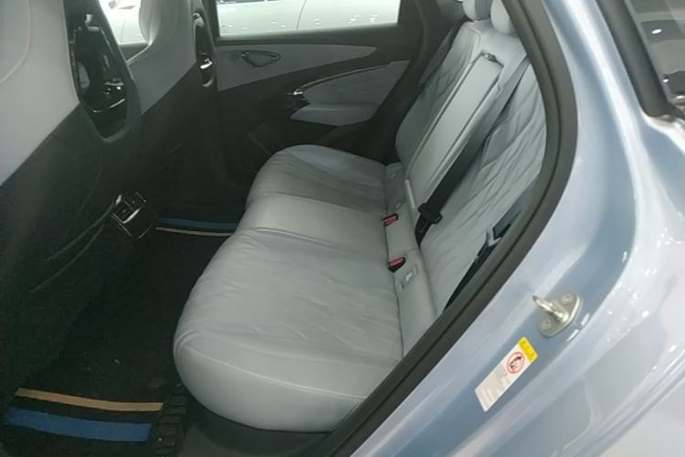 Used BYD Seal 2022 550 km Standard Range Rear-Wheel Drive Prestige Version Left Rear Seat