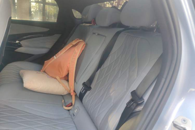Used BYD Seal 2022 550 km Standard Range Rear-Wheel Drive Elite Version Left Rear Seat