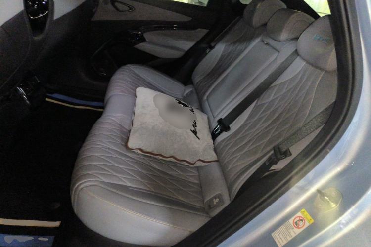 Used BYD Seal 2022 650 km All-Wheel-Drive Performance Version Left Rear Seat