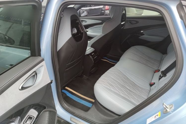 Used BYD Seal 2022 700 km Long-Range Rear-Wheel-Drive Version Left Rear Seat