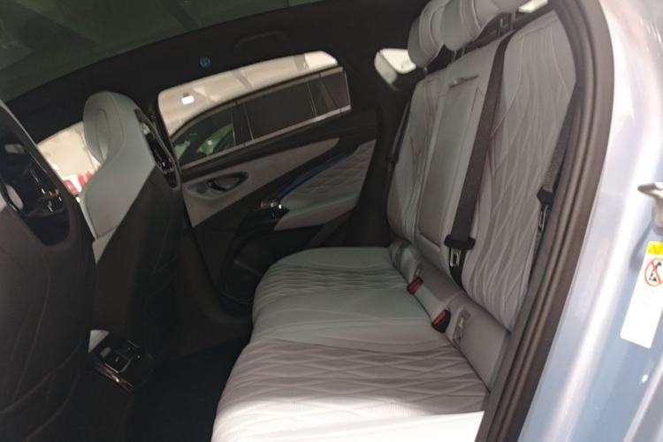 Used BYD Seal 2022 550 km Standard Range Rear-Wheel Drive Prestige Version Left Rear Seat
