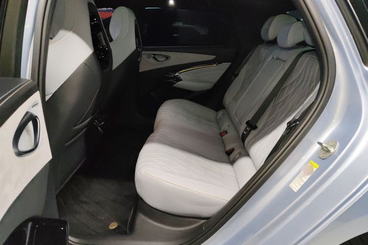 Used BYD Seal 2022 550 km Standard Range Rear-Wheel Drive Prestige Version Left Rear Seat