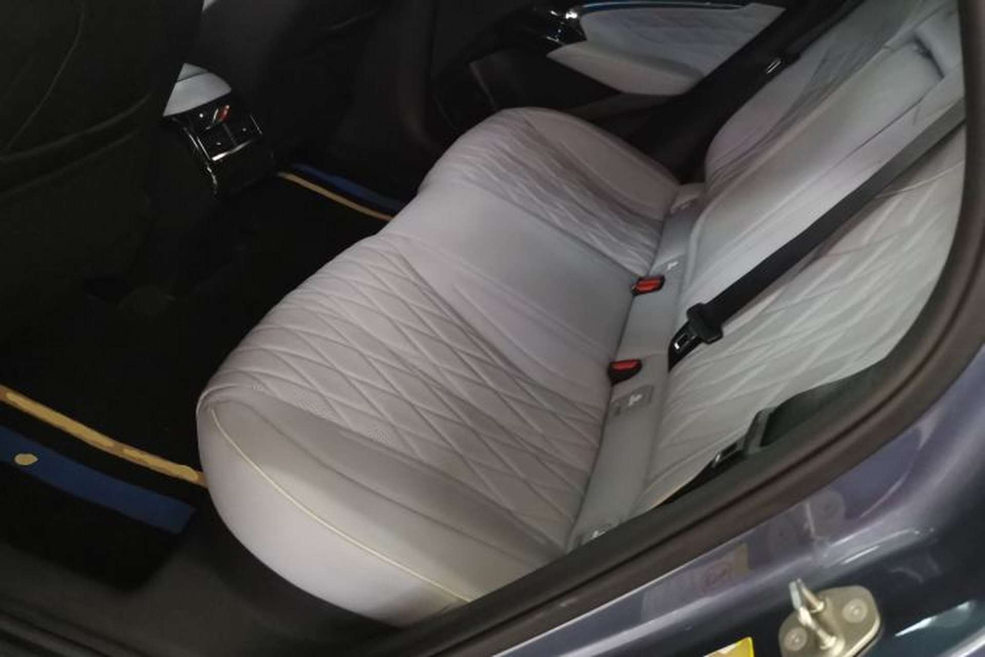 Used BYD Seal 2022 550 km Standard Range Rear-Wheel Drive Prestige Version Left Rear Seat