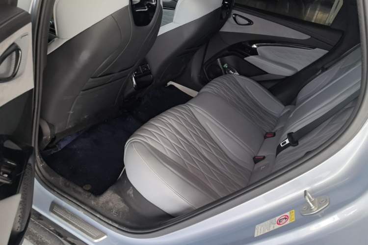 Used BYD Seal 2022 700 km Long-Range Rear-Wheel-Drive Version Left Rear Seat