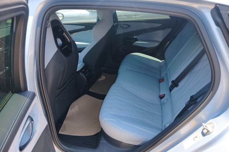 Used BYD Seal 2022 650 km All-Wheel-Drive Performance Version Left Rear Seat