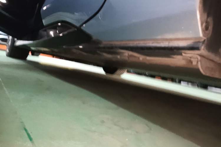 Used BYD Seal 2022 550 km Standard Range Rear-Wheel Drive Prestige Version Left Side Sill