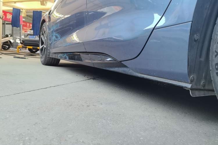Used BYD Seal 2022 700 km Long-Range Rear-Wheel-Drive Version Left Side Sill