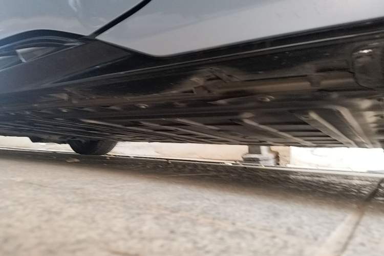 Used BYD Seal 2022 550 km Standard Range Rear-Wheel Drive Prestige Version Left Side Sill