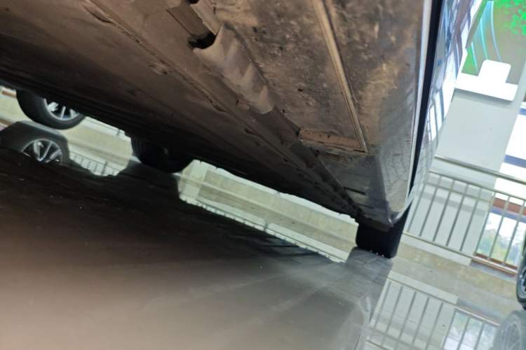 Used BYD Seal 2022 550 km Standard Range Rear-Wheel Drive Elite Version Left Side Sill