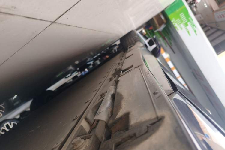 Used BYD Seal 2022 700 km Long-Range Rear-Wheel-Drive Version Left Side Sill