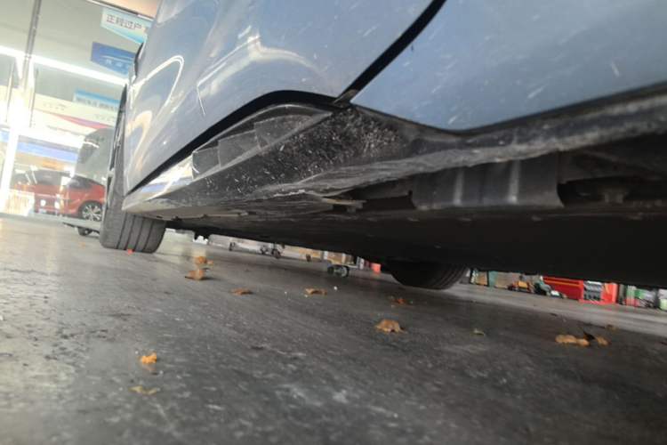 Used BYD Seal 2022 700 km Long-Range Rear-Wheel-Drive Version Left Side Sill