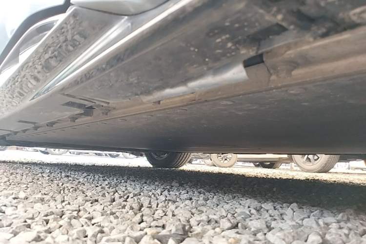 Used BYD Seal 2022 550 km Standard Range Rear-Wheel Drive Prestige Version Left Side Sill