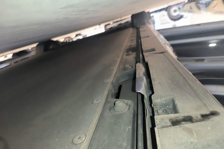 Used BYD Seal 2022 700 km Long-Range Rear-Wheel-Drive Version Left Side Sill