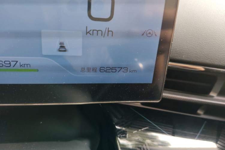 Used BYD Seal 2022 700 km Long-Range Rear-Wheel-Drive Version Odometer Close Up