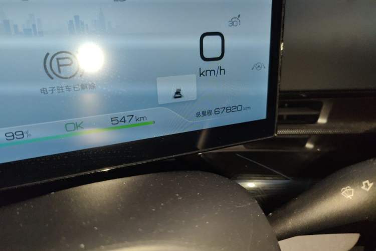 Used BYD Seal 2022 550 km Standard Range Rear-Wheel Drive Elite Version Odometer Close Up