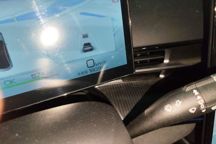 Used BYD Seal 2022 700 km Long-Range Rear-Wheel-Drive Version Odometer Close Up